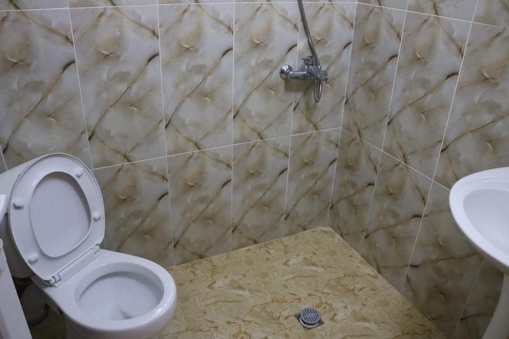 Guest House Barbi Kobuleti Esterno foto