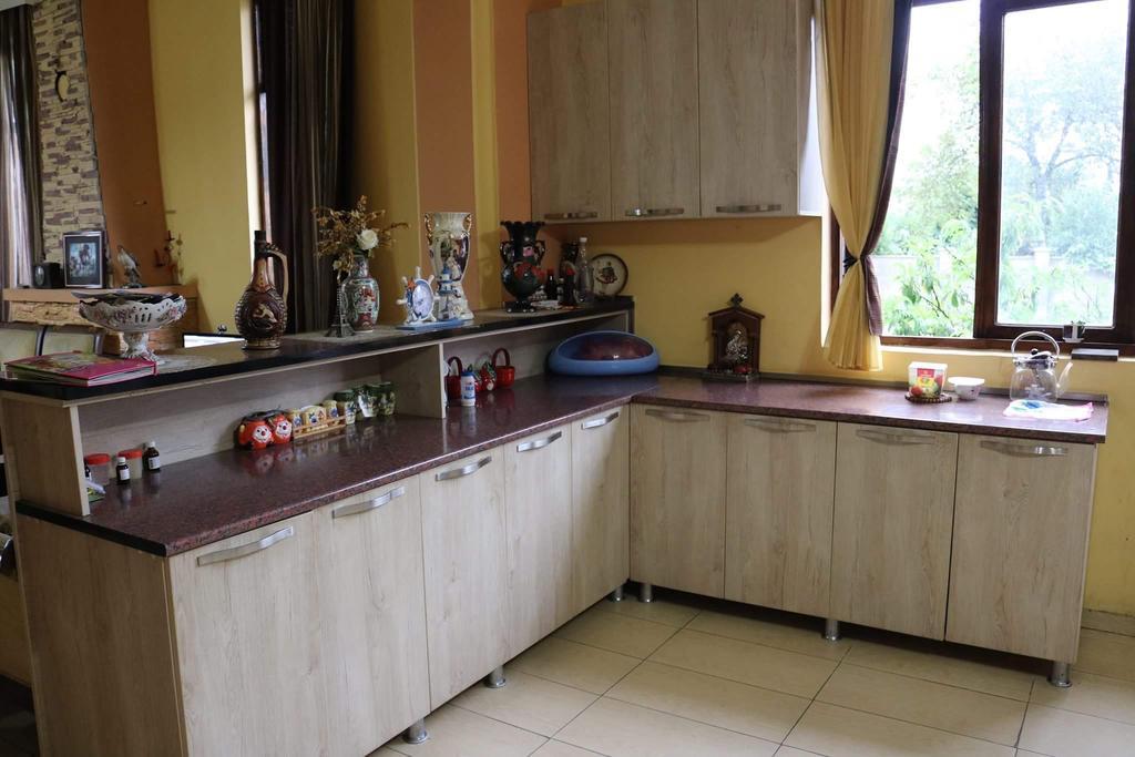 Guest House Barbi Kobuleti Esterno foto