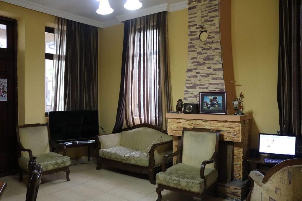 Guest House Barbi Kobuleti Esterno foto